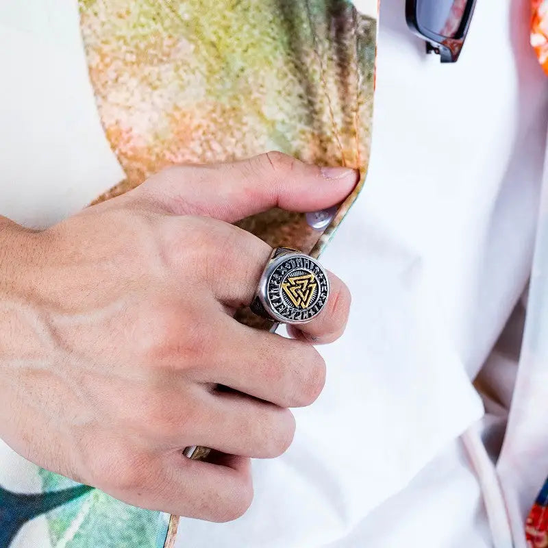 Bague à motif nordique