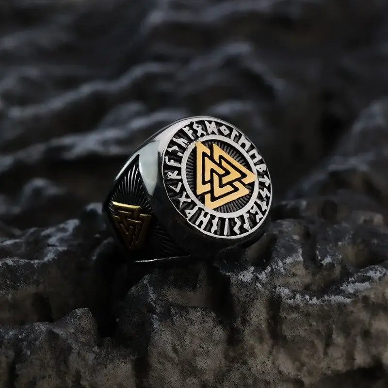 Bague à motif nordique