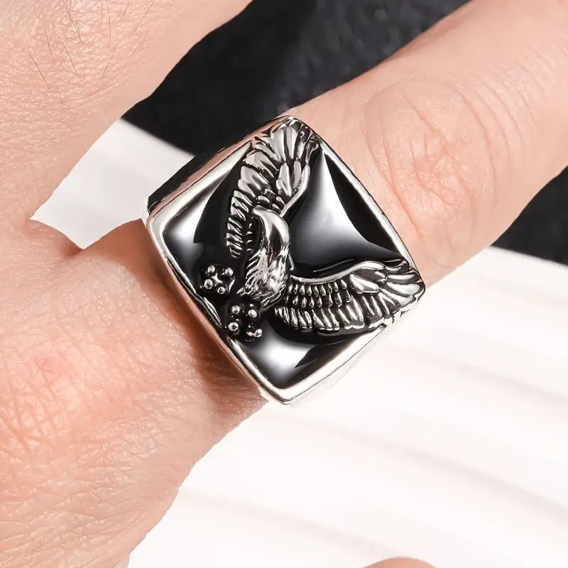 BAGUE MILITAIRE AIGLE AMÉRICAIN (COULEUR ARGENT)
