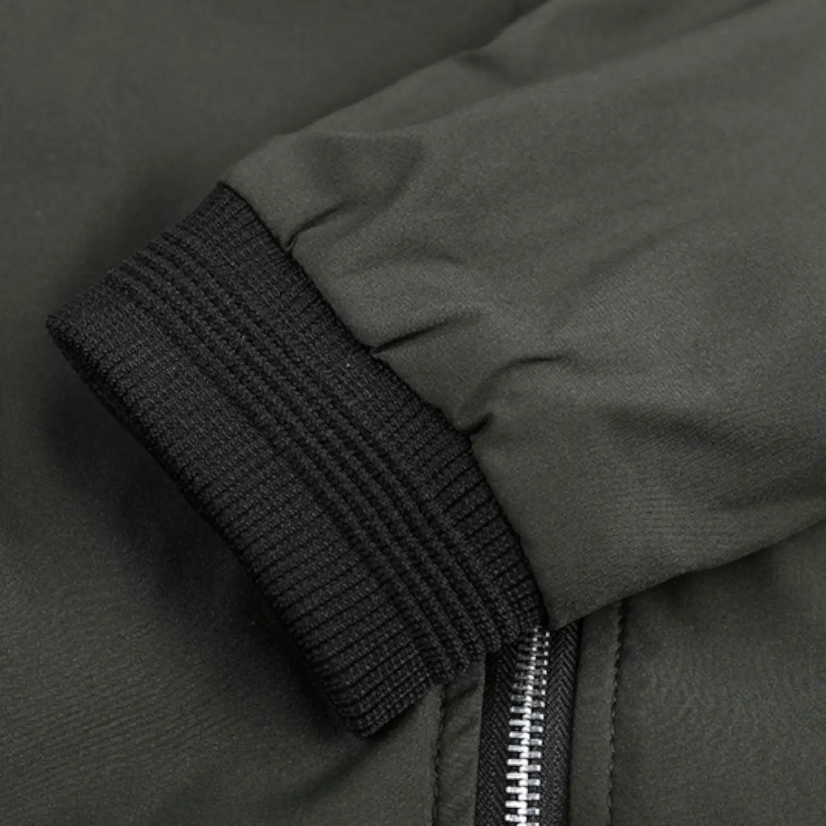 BOMBER MILITAIRE AVIATEUR