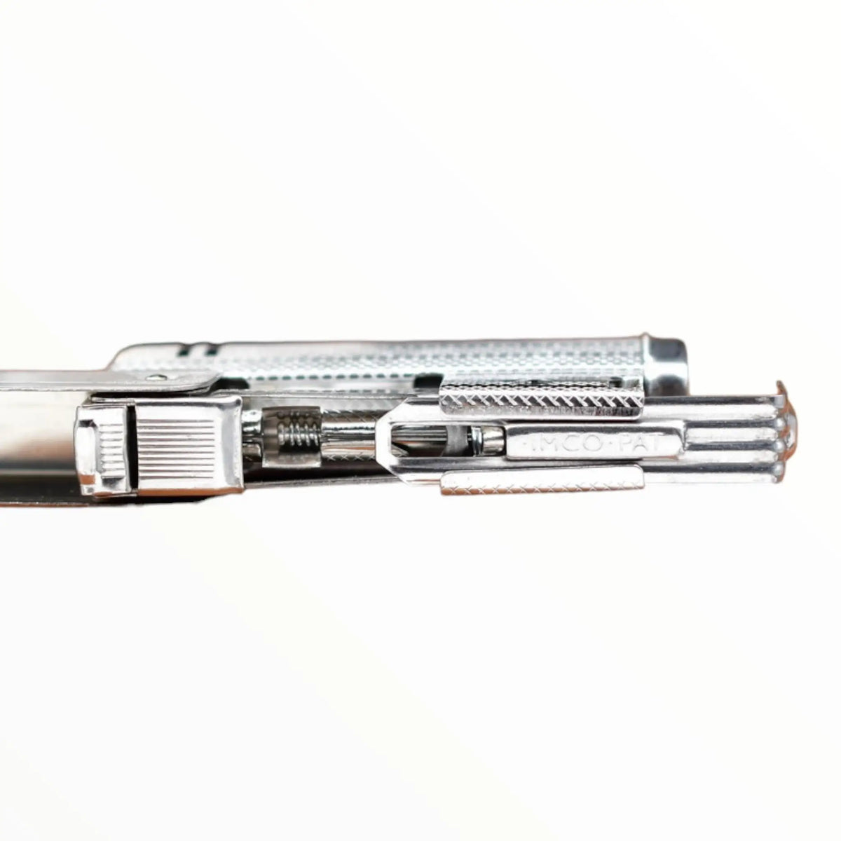 Briquet tempête essence