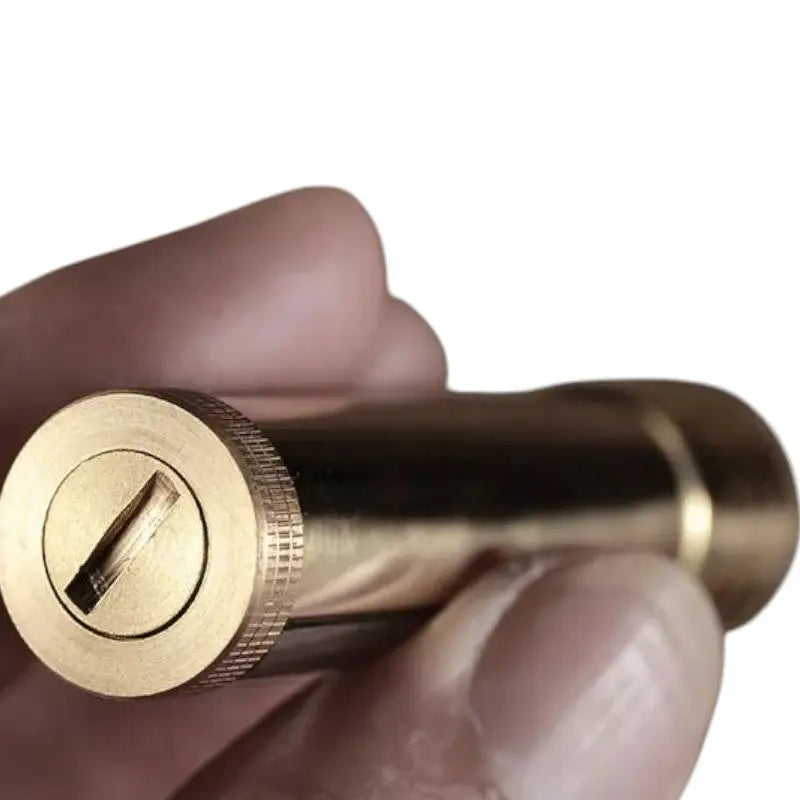 Briquet tempête a essence