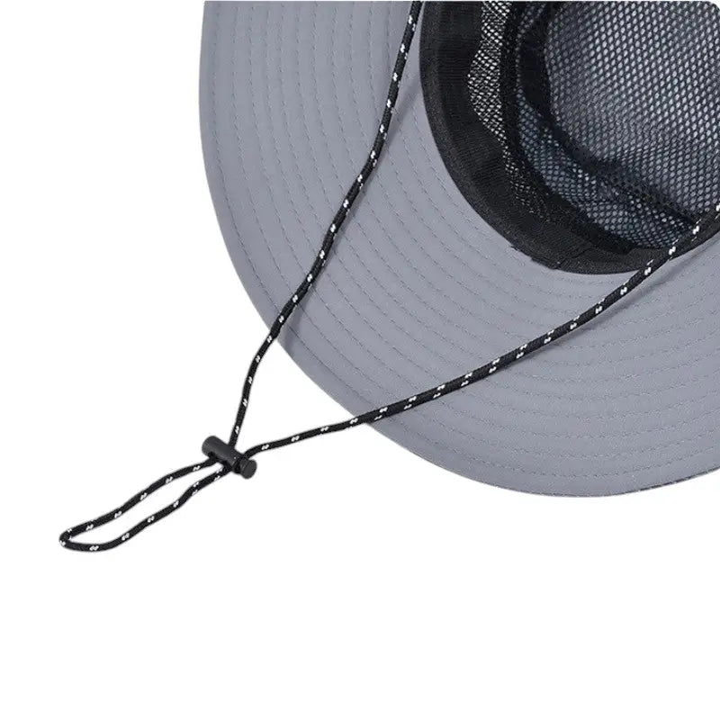 Chapeau randonnée avec aération latérale