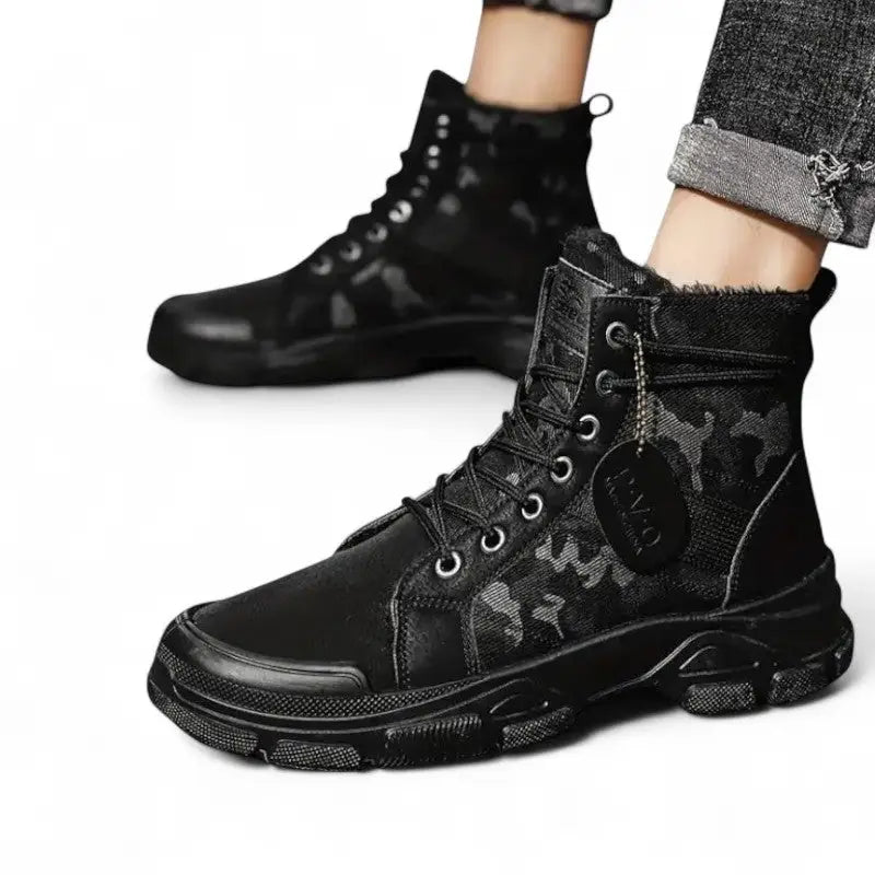 Chaussure militaire américaine mi-haute à crampons