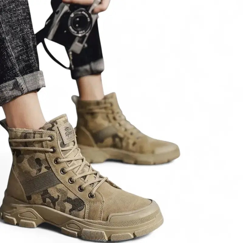 Chaussure militaire américaine mi-haute à crampons