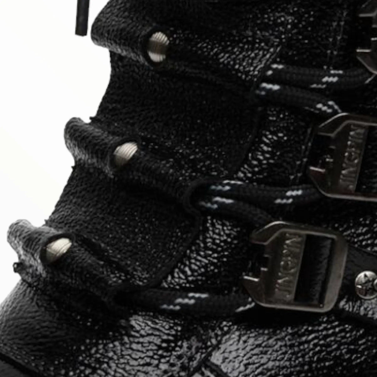 Chaussure rangers femme noire avec fourrure