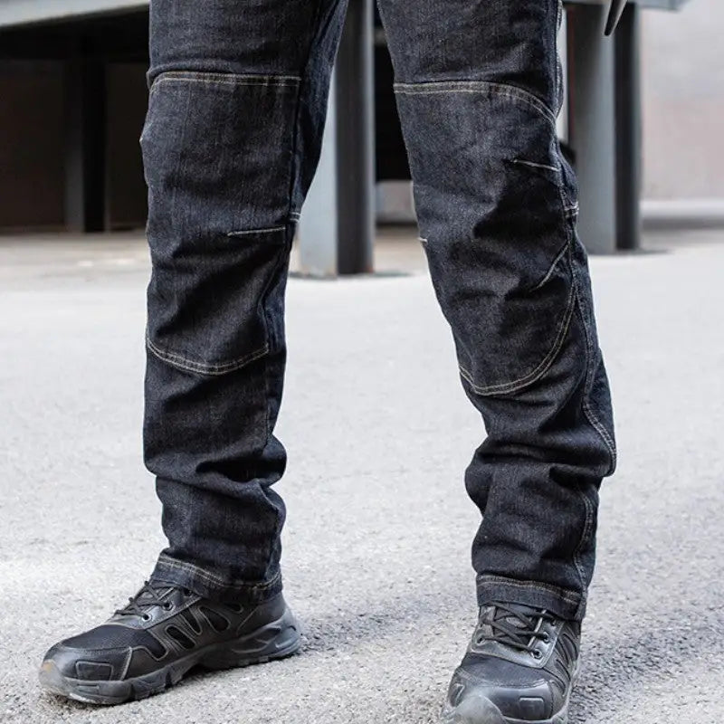 Jean tactique