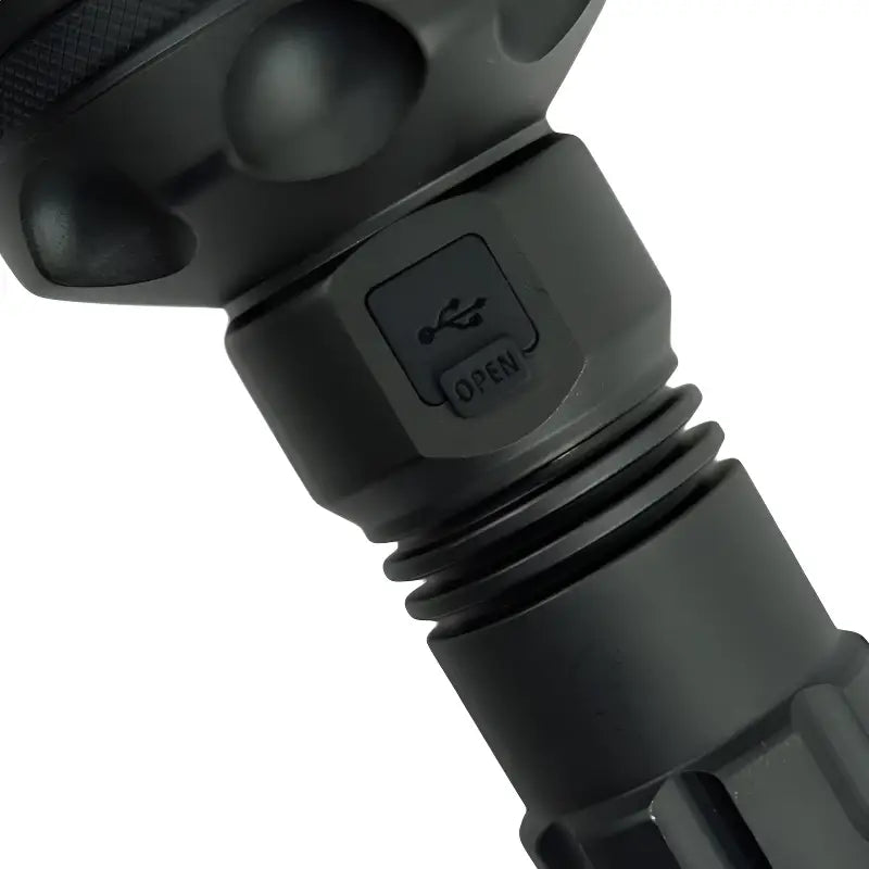 Lampe torche très puissante