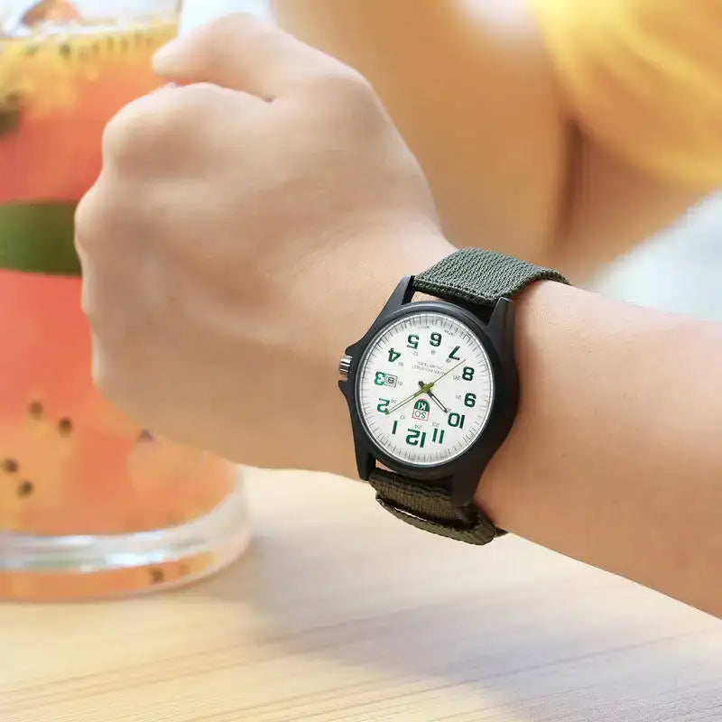 Montre bracelet militaire