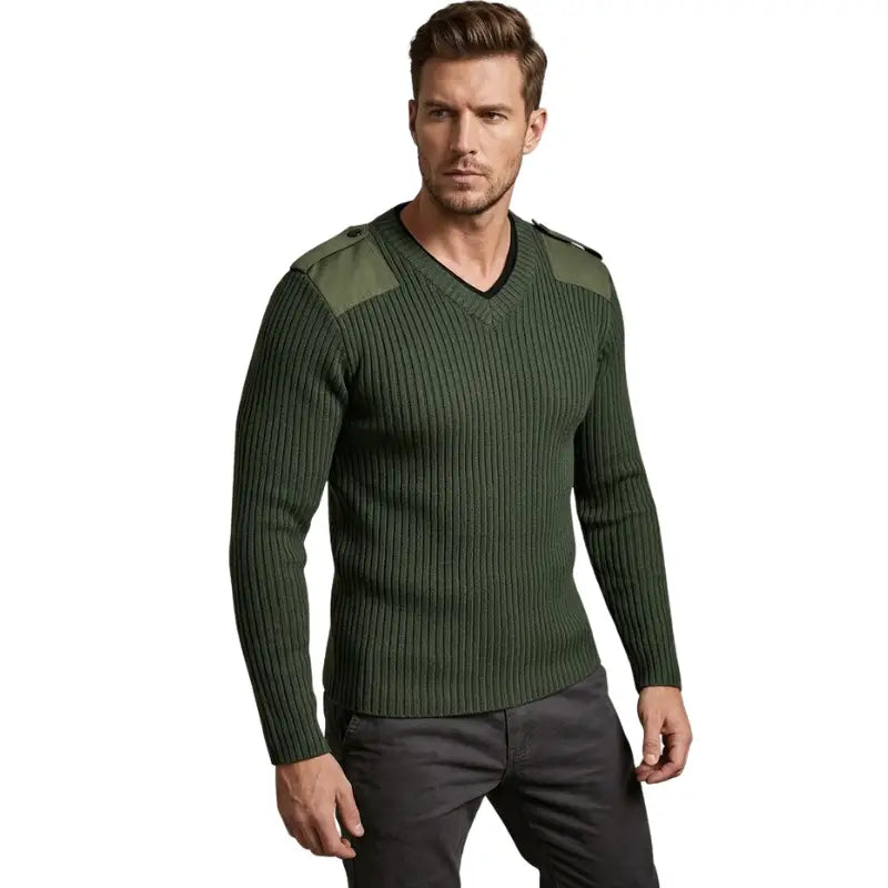 Pull motif militaire