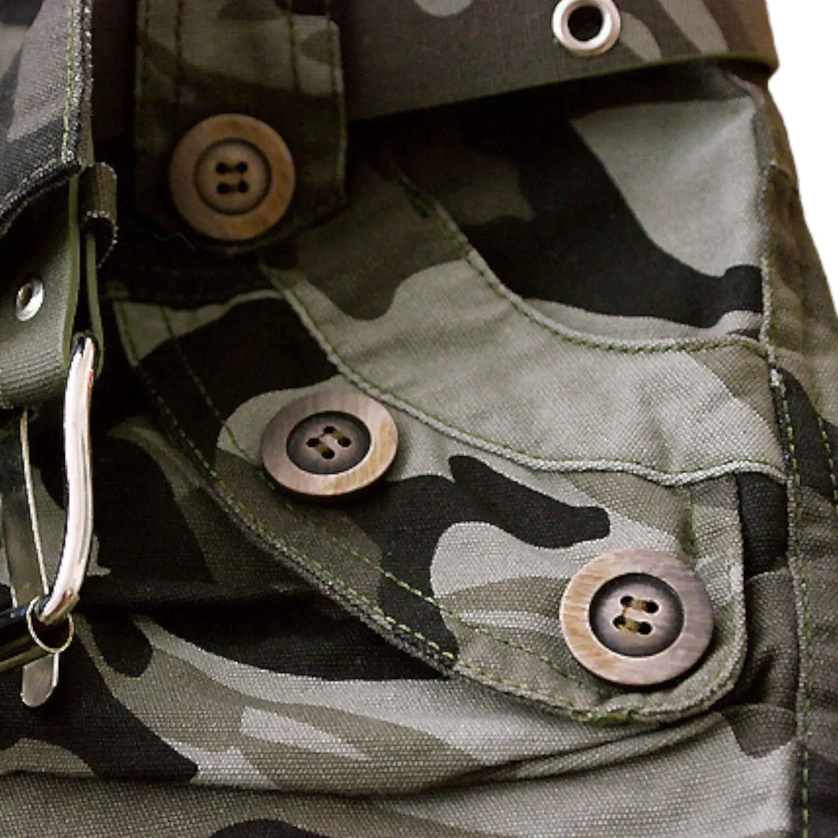 Short militaire femme