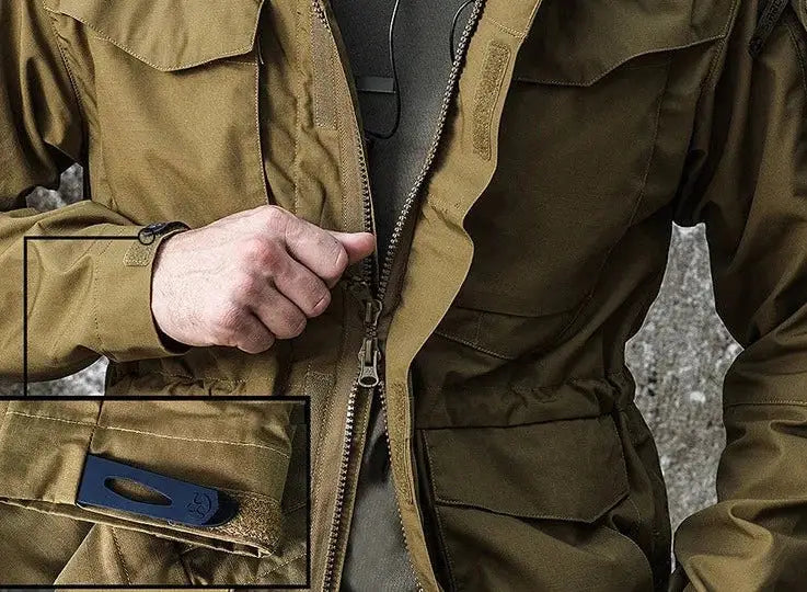 VESTE MILITAIRE AVEC CAPUCHE