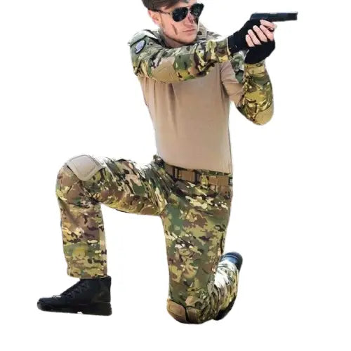 Comment un militaire doit se présenter?