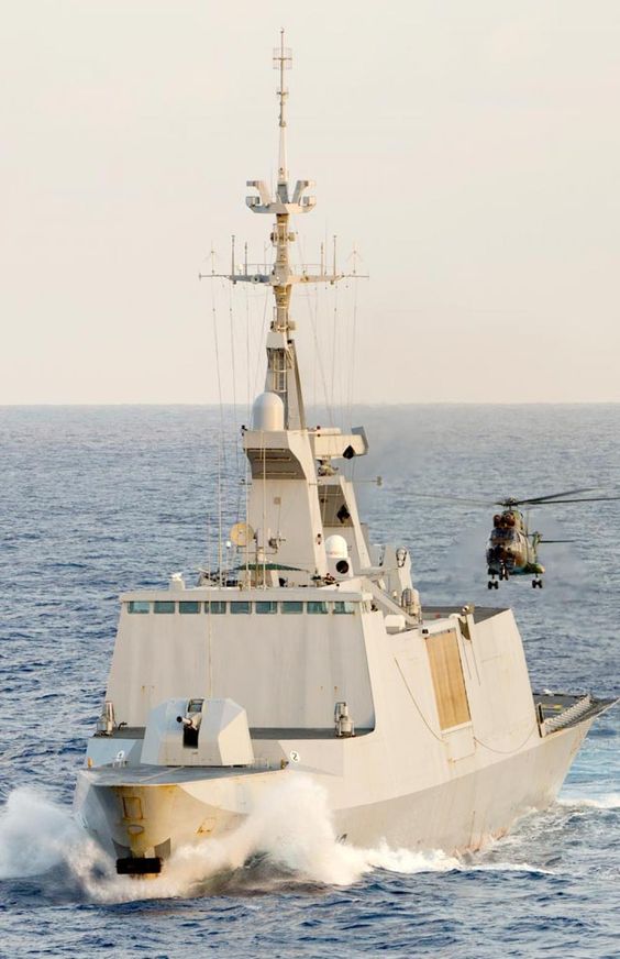 Pourquoi-la-marine-française-est-appelée-la-Royale