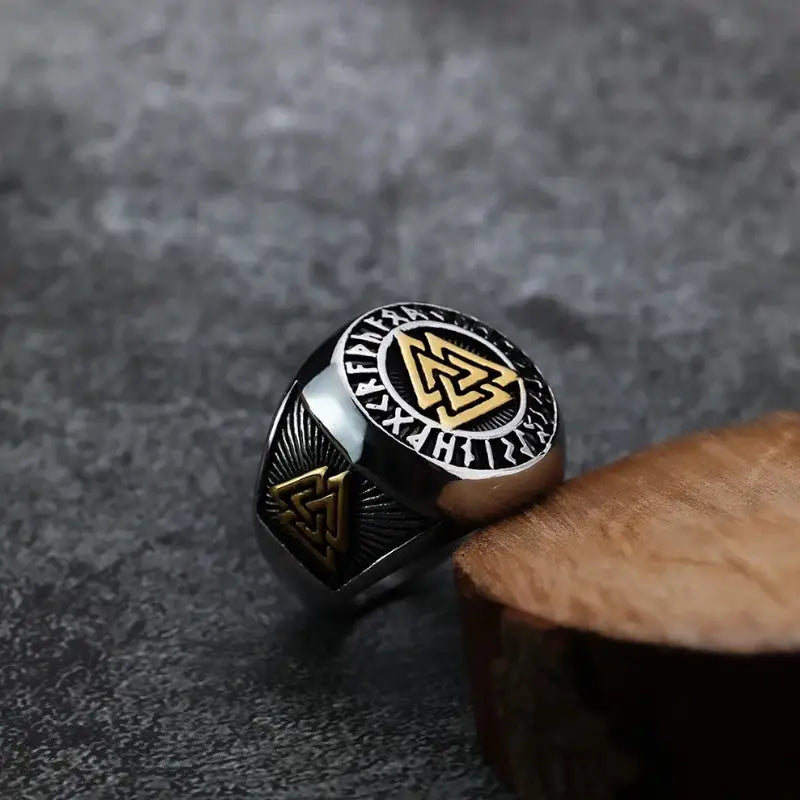 Bague à motif nordique