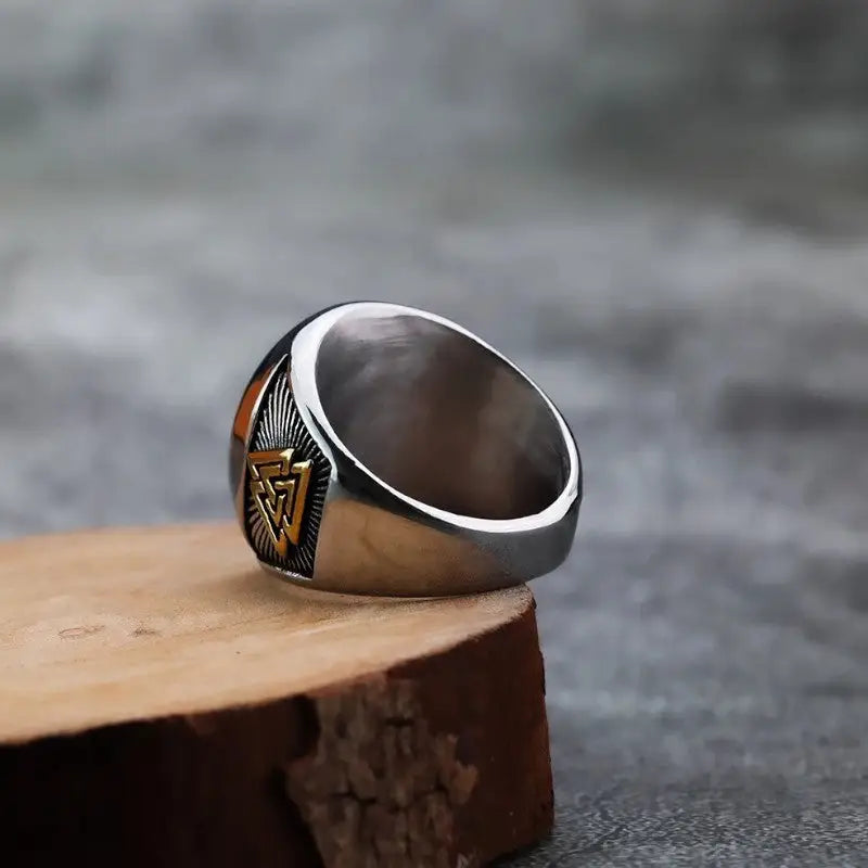 Bague à motif nordique