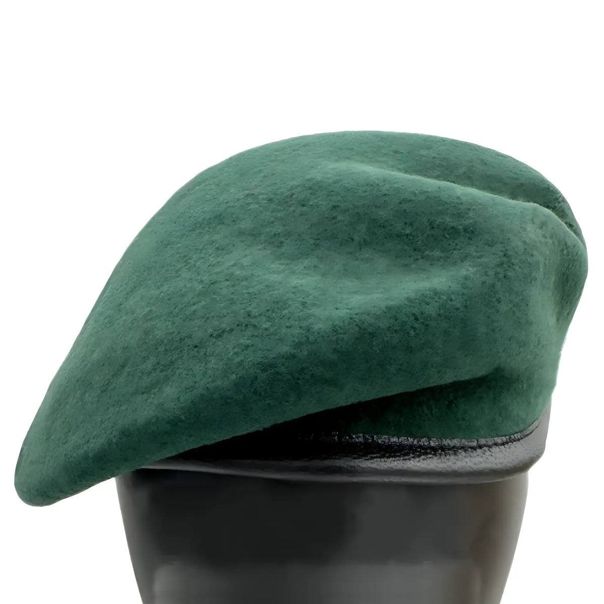 Béret militaire avec bord en cuir