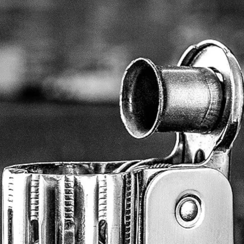 Briquet tempête à flamme réglable motif taureau