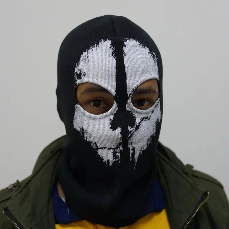 Cagoule noire militaire motif tête de mort