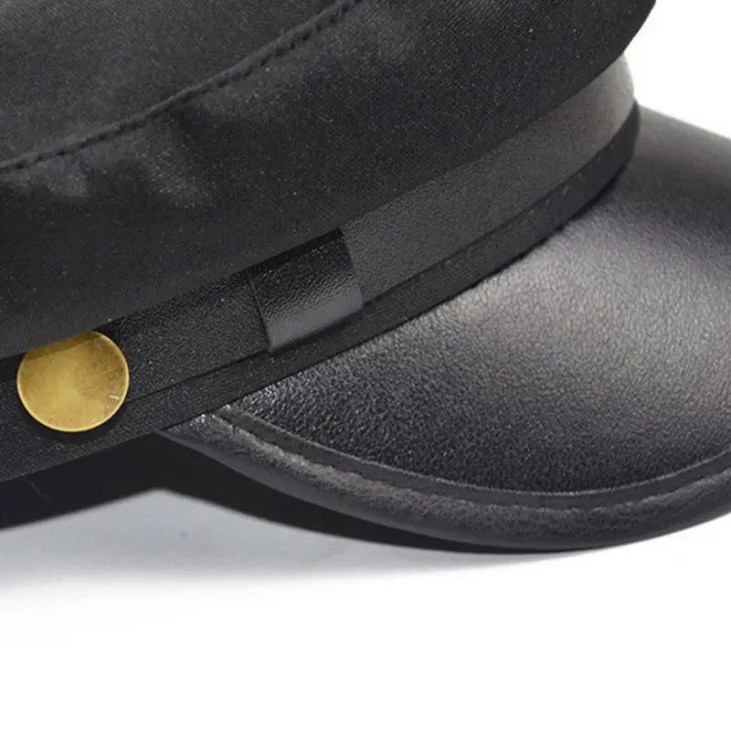 Casquette à visière rigide