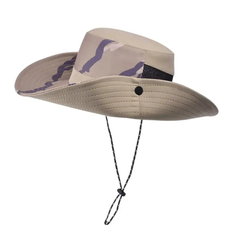 Chapeau randonnée avec aération latérale