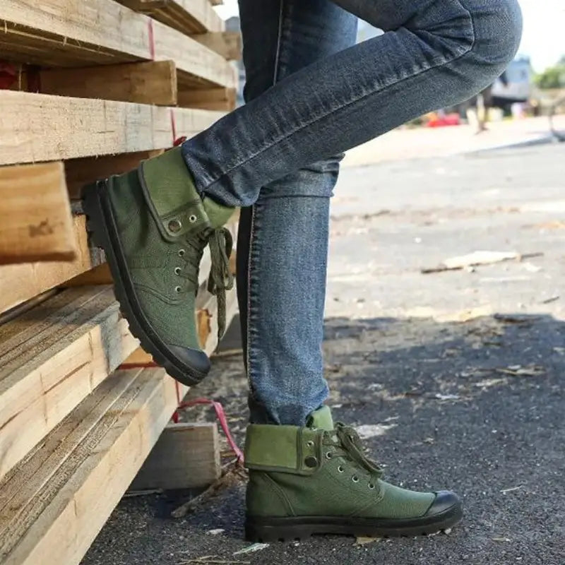Chaussure de brousse militaire