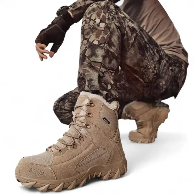 Chaussure homme grand froid à tige haute fourrée