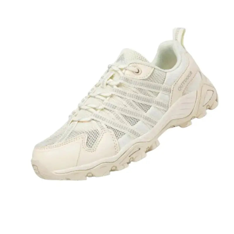 Chaussure de marche résistante