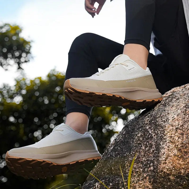 Chaussure de marche stable