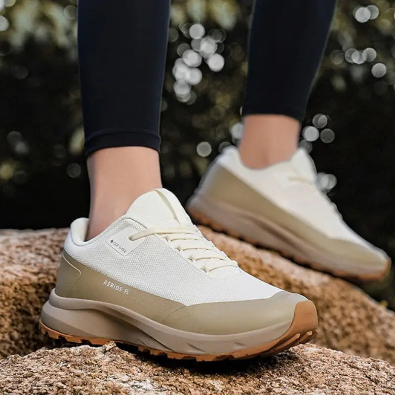 Chaussure de marche stable