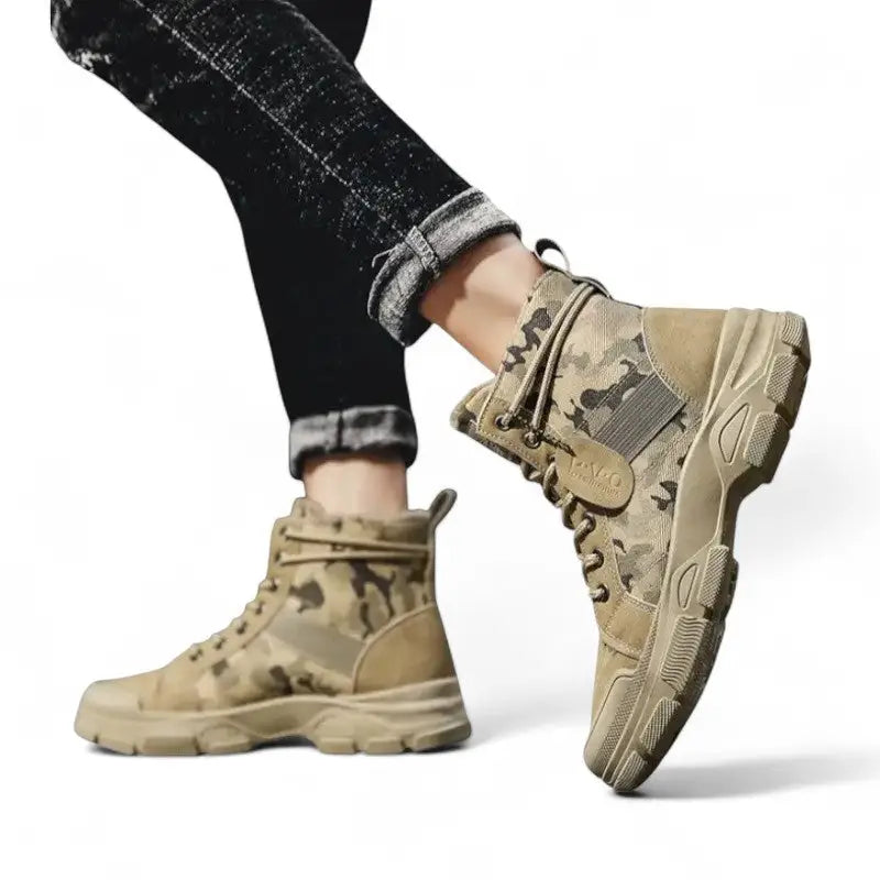 Chaussure militaire américaine mi-haute à crampons