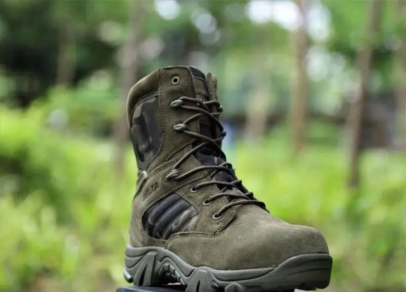 Chaussure militaire française montante
