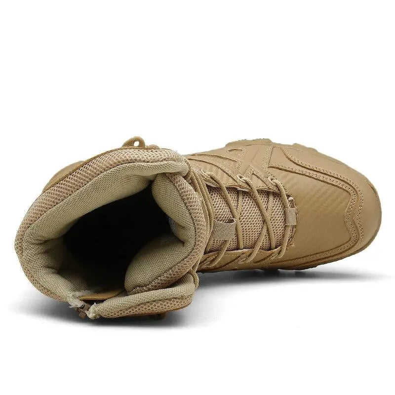 CHAUSSURE MILITAIRE MONTANTE EN CUIRE