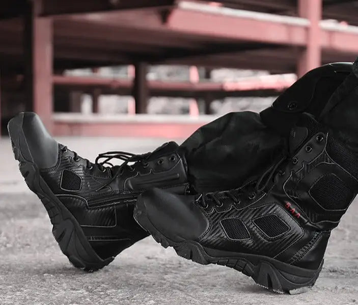 CHAUSSURE MILITAIRE MONTANTE EN CUIRE