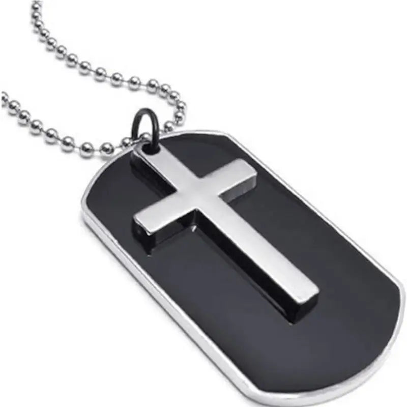 Collier plaque avec croix