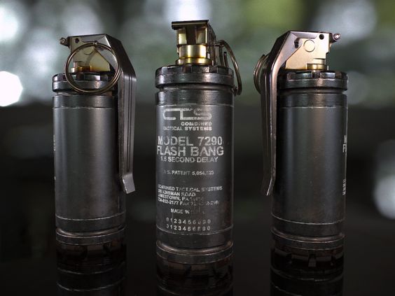 comment-est-faite-une-grenade-flash