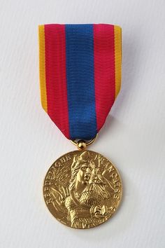 comment-nettoyer-une-médaille-militaire