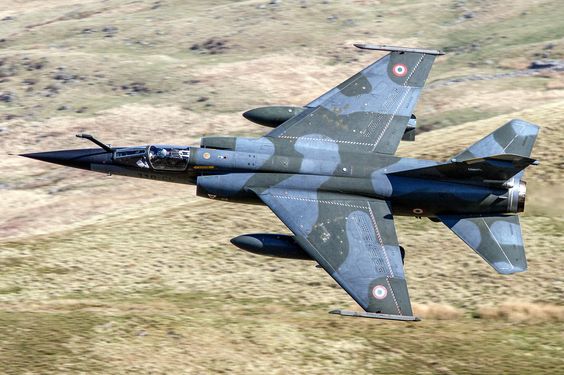comment-s-appelle-un-avion-militaire