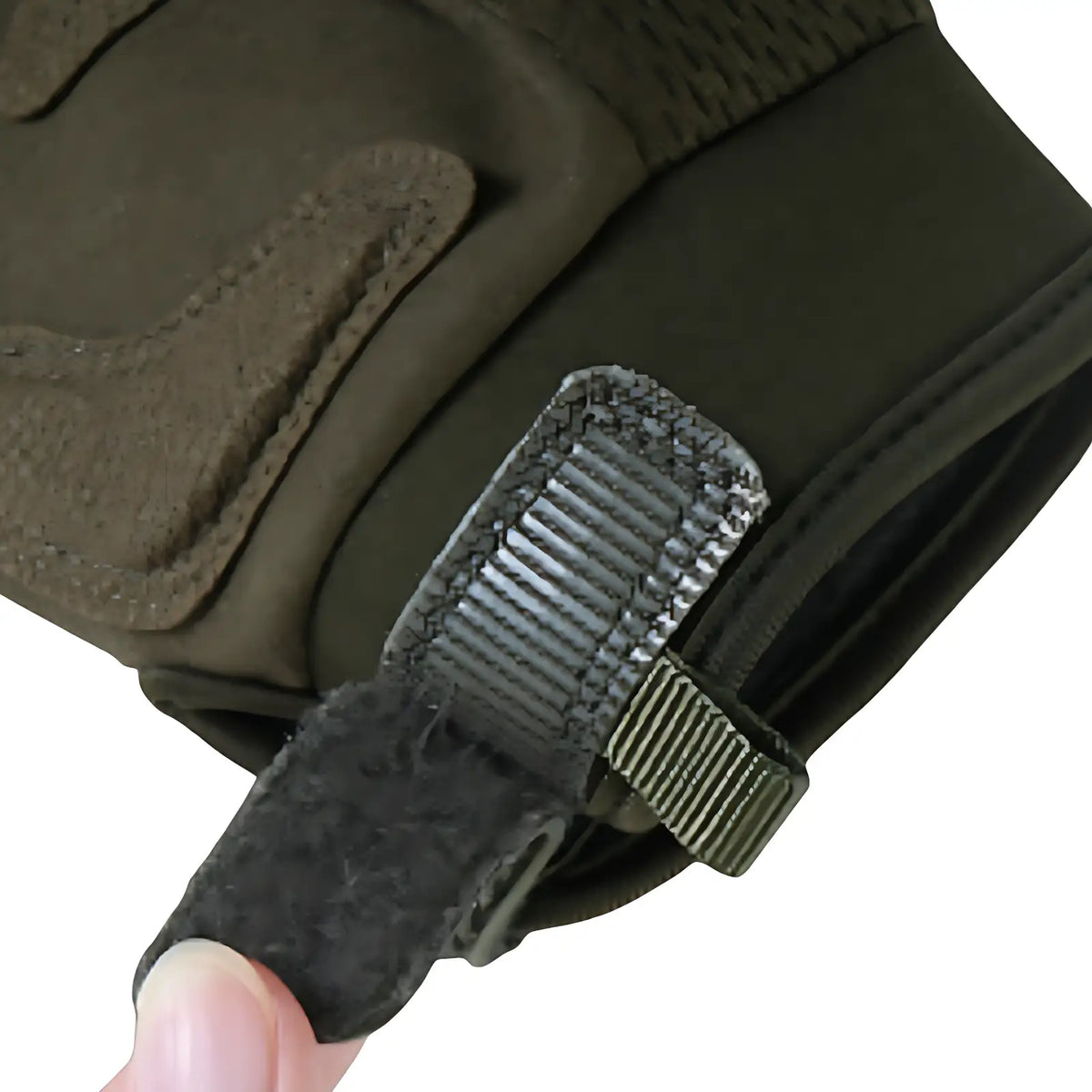 Gant de combat à articulations renforcées