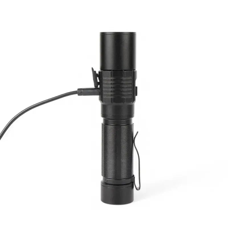 Lampe torche étanche puissante