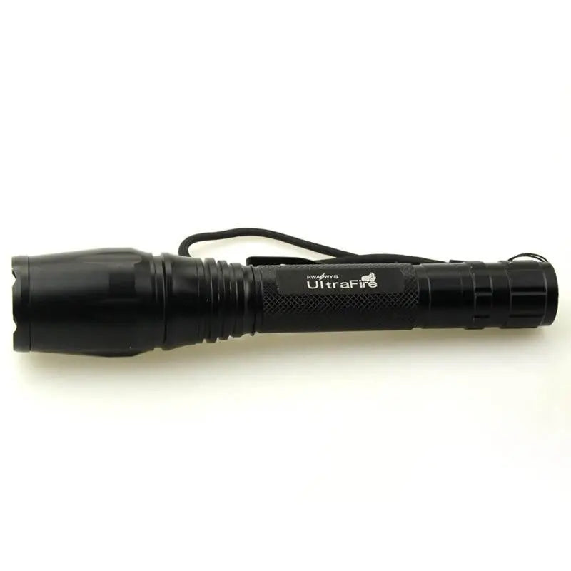 Lampe torche militaire xml t6