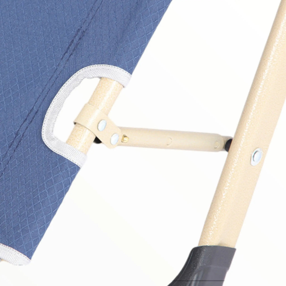 Chaise longue pliante rembourrée avec repose-pieds