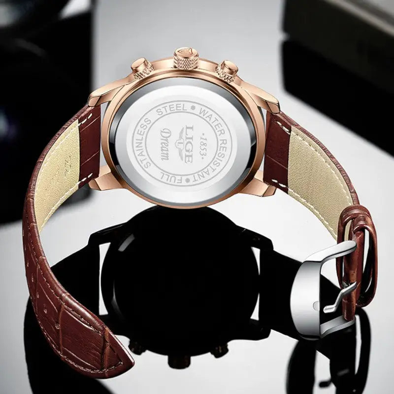 Montre analogique en cuir