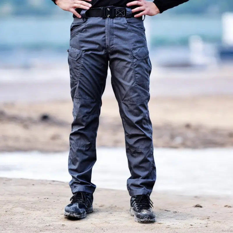 Pantalon de treillis militaire