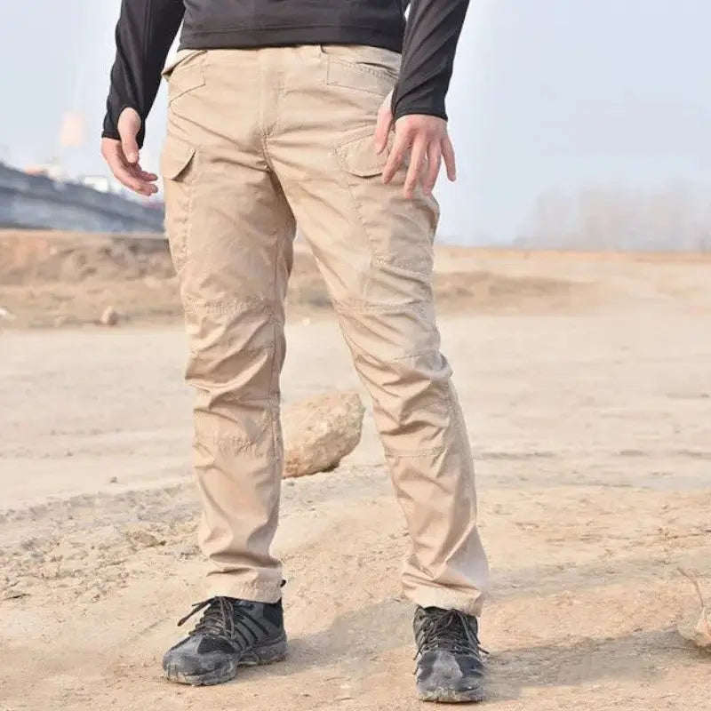 Pantalon de treillis militaire