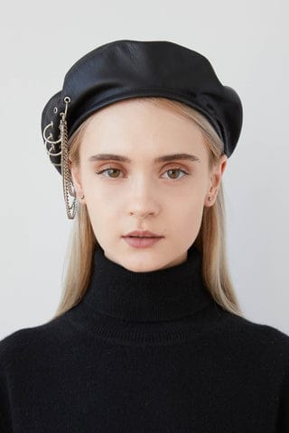 Pourquoi les militaires portent un béret ?