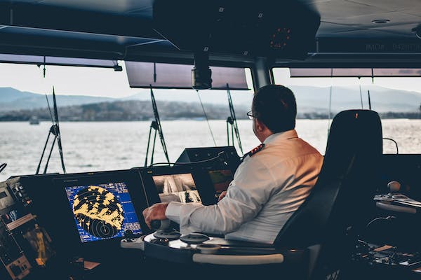 pourquoi-on-ne-dit-pas-mon-dans-la-marine