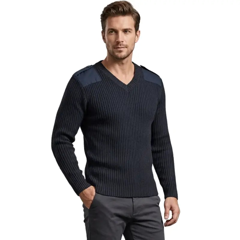 Pull motif militaire