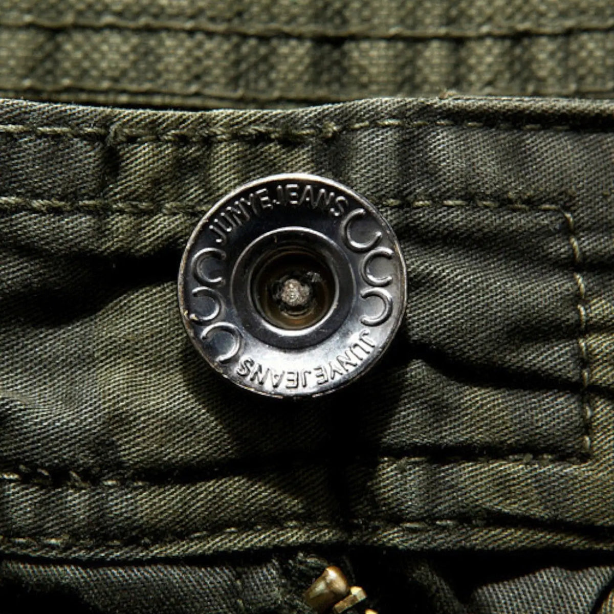 Short camouflage militaire