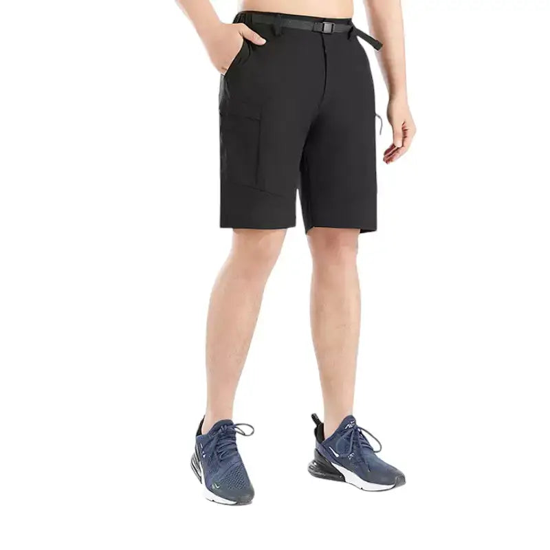 Short randonnée homme sport nature